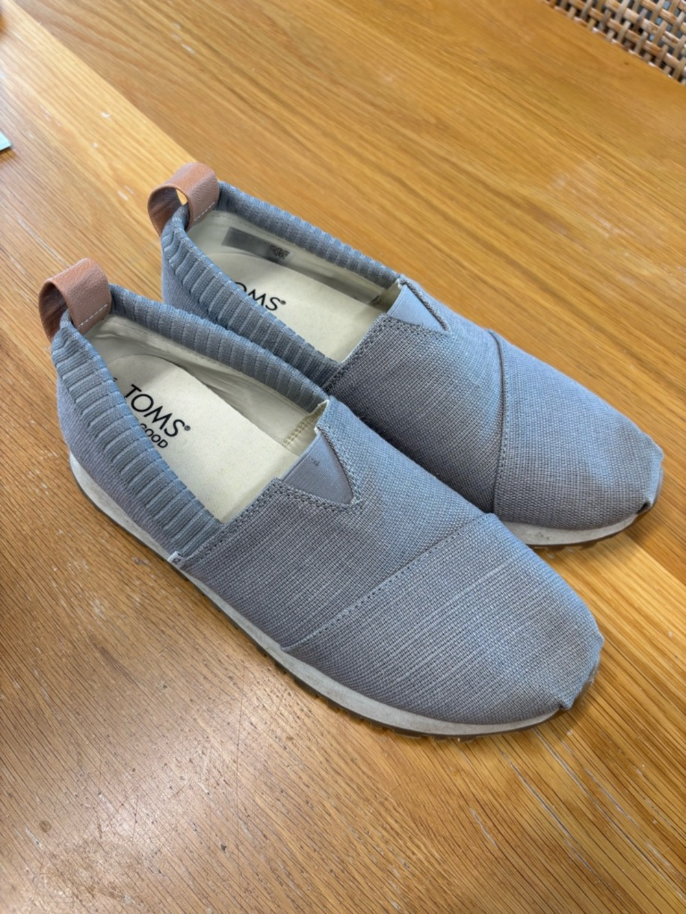 TOMS Women’s Slip-On Shoe in Light Gray